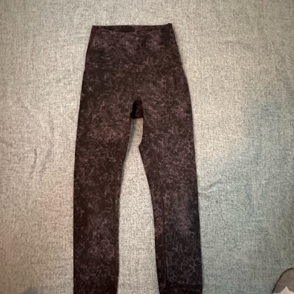 Lululemon Wunder Train HR Crop ‘21 - Picture 3 of 5